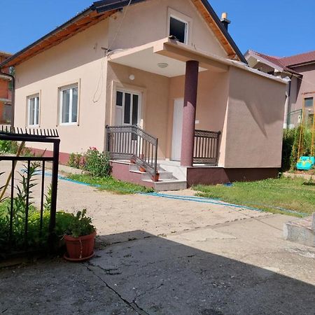 Sara Apartments بلاف المظهر الخارجي الصورة
